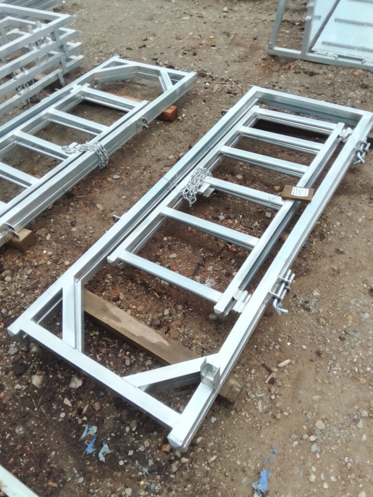Man Gate